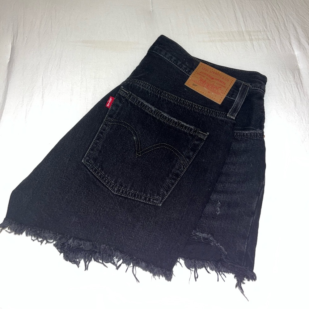 Levi’s Womens Jean Shorts (black)